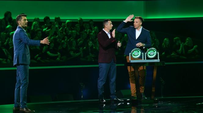 doi coechipieri au driblat catre castig in editia de aseara the wall marele zid