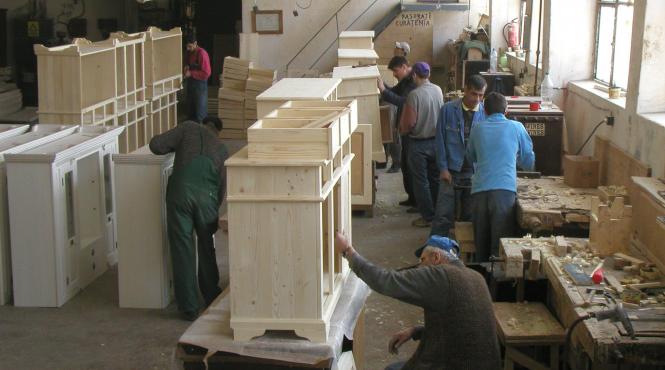 afacerea penitenciarelor trimisa in faliment de stat