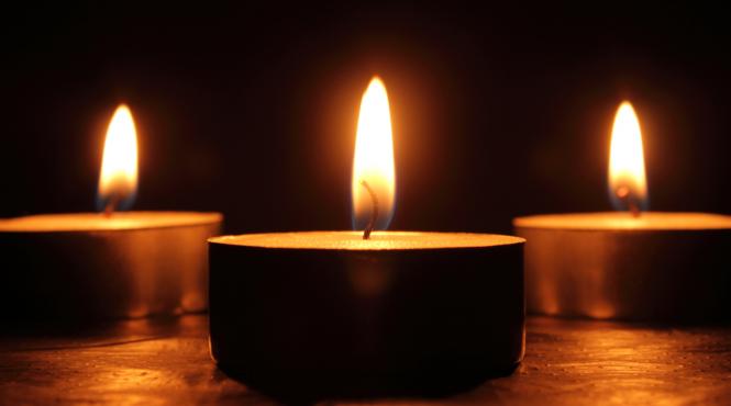 comedianul sean hughes a murit la 51 de ani