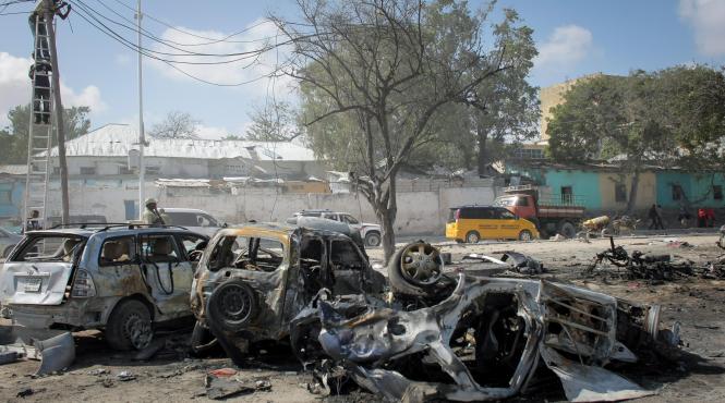 peste 300 de morti in atacul terorist din capitala somaliei