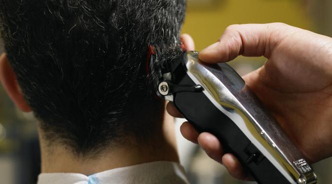 elevi clujeni trimisi la tuns de directorul liceului