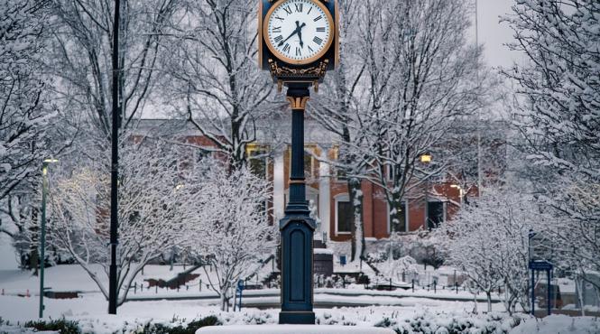 ora de iarna 2017 cand dam ceasurile inapoi si cum ne afecteaza aceasta schimbare