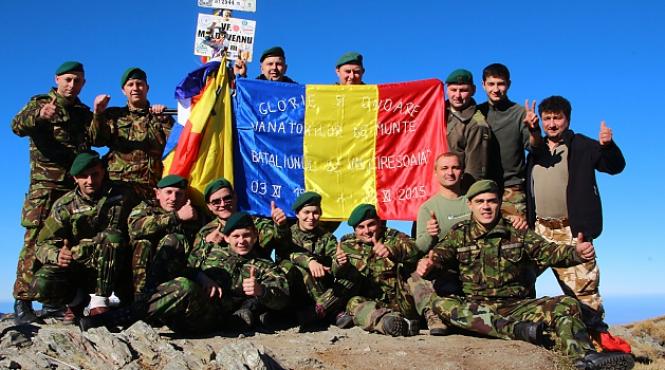 covasna vanatorii de munte vor arbora drapelul romaniei pe varful moldoveanu