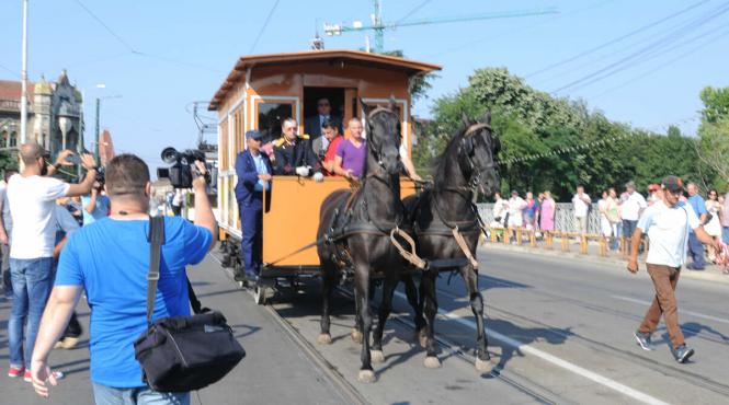 bucurestenii invitati la parada tramvaielor de epoca in perioada 26 29 octombrie