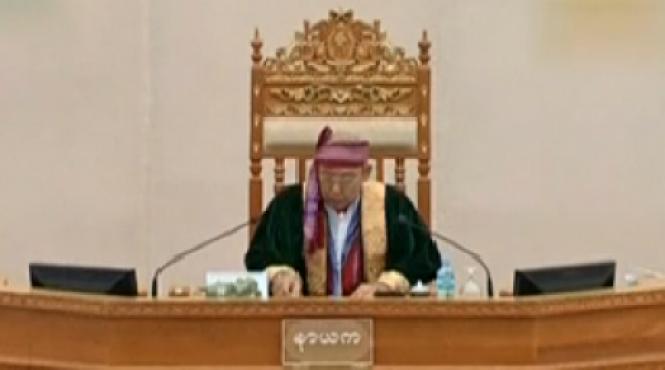 doi jurnalisti au fost arestati pentru ca au utilizat o drona deasupra parlamentului din myanmar