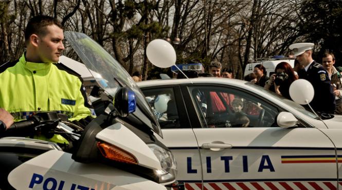alerta la galati sofer dat in urmarire dupa ce a accidentat un politist si a fugit tanarul a mai fost oprit in trafic