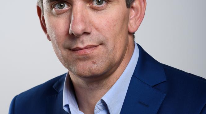 speakerii partidelor fac bani din vorbe goale