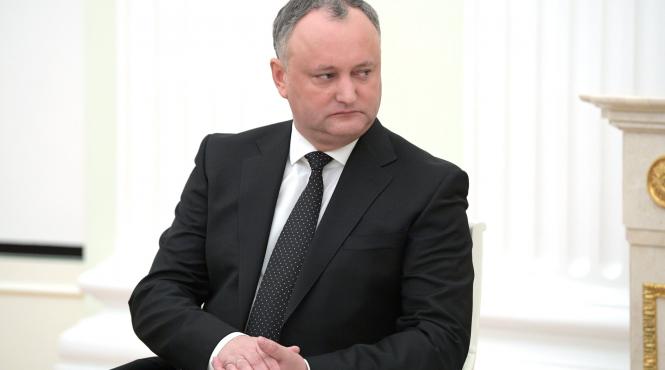 igor dodon a inceput negocierile pentru a bloca introducerea limbii romane in constitutie