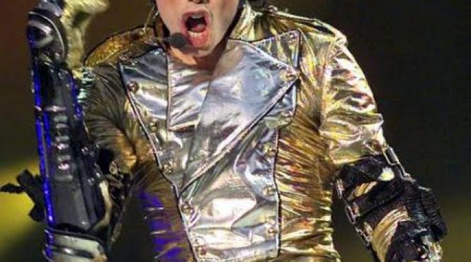 michael jackson ocupa primul loc in topul forbes dedicat celor mai bogate celebritati decedate