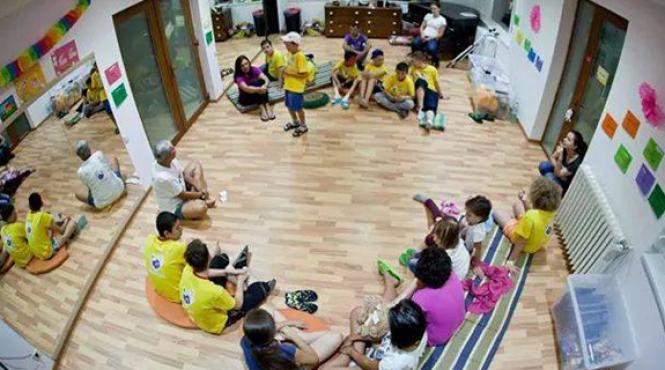 campanie pentru finalizarea unui centru destinat parintilor copiilor cu cancer ce necesita tratament departe de casa