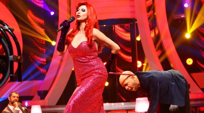 ramona badescu alias jessica rabbit il seduce pe cosmin selesi la te cunosc de undeva