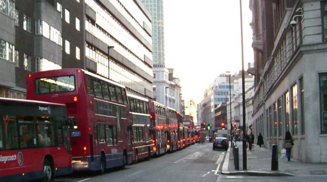 potential pericol chimic pe una dintre strazile din oxford doi politisti au fost spitalizati