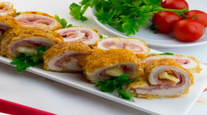 reteta zilei rulouri din piept de pui cu sunca si cascaval