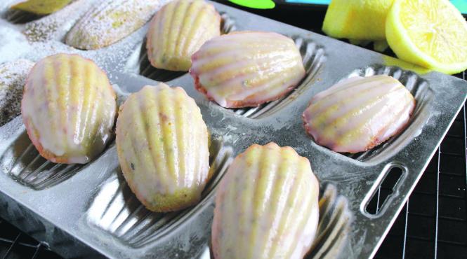 reteta zilei madlene cu glazura de lamaie