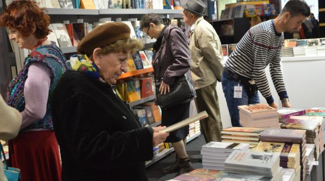 carti din colectia de iarna la gaudeamus