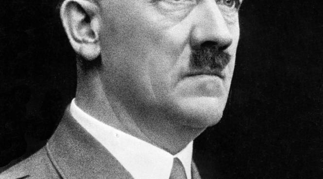 acuarela realizata de adolf hitler donata unui institut pentru studierea razboiului