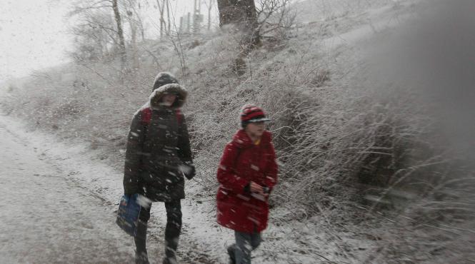 avertizare anm cod portocaliu de ninsori abundente si viscol puternic in romania in urmatoarele ore