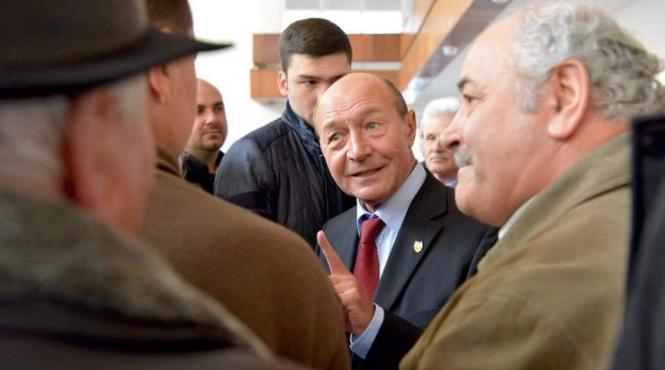 basescu despre incidentele de sambata din piata victoriei