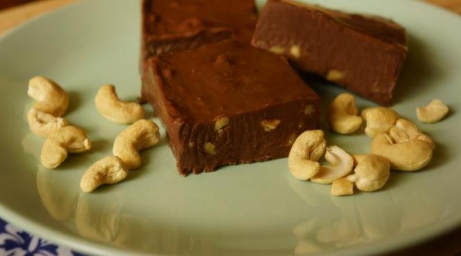 reteta zilei ciocolata de casa cu caju