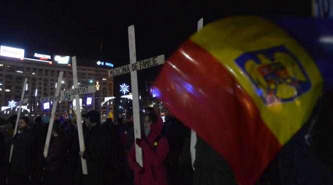 protest in piata victoriei impotriva proiectelor de modificare a legilor justitiei liderii pnl si usr in strada