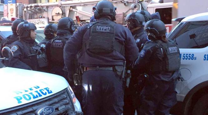 video autorul deflagratiei de la new york retinut de politisti imagini din timpul exploziei