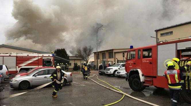 austria un mort si 18 raniti in urma unei explozii la unul din cele mai importante terminale care distribuie gaze spre europa