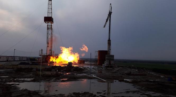 specialistii canadieni pentru stingerea incendilor de sonda au sosit la satu mare