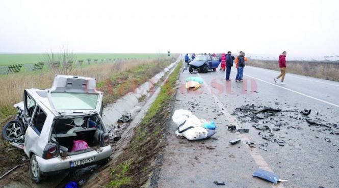 accident groaznic in dolj doua femei au murit pe loc dupa ce o soferita de 30 de ani a patruns pe contrasens