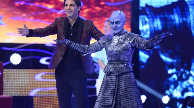 regele noptii din game of thrones a petrecut cinci ore la machiaj la revelionul starurilor 2018 mi a fost dificil sa respir