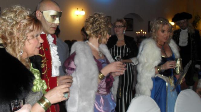 noi tendinte de revelion in romania localitatile mici si programe artistice