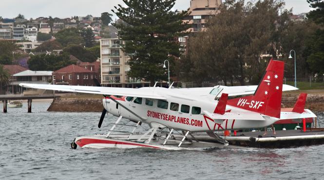 au fost recuperate parti din hidroavionul prabusit in sydney acesta este la al doilea accident fatal