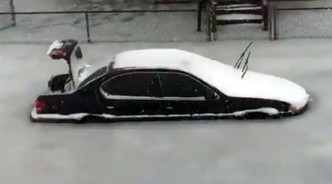 video imagini de apocalipsa pe o strada din boston masini intepenite in gheata dupa inundatie