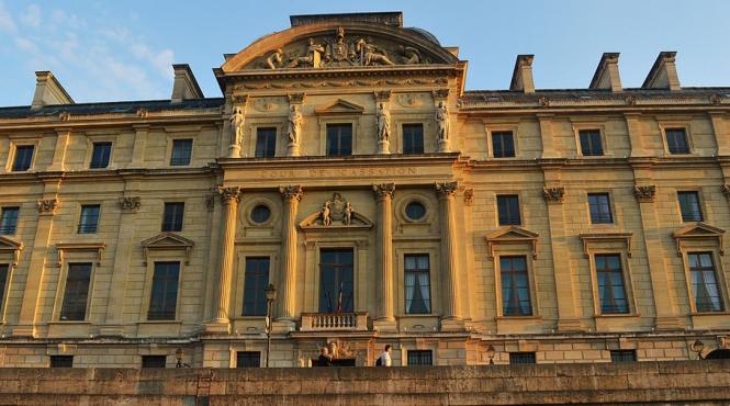 justitia franceza ancheteaza serviciile de informatii pentru neglijenta