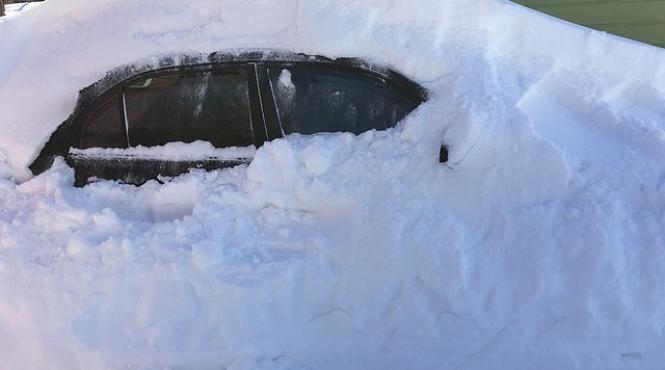 mii de persoane blocate pe sosele inzapezite din centrul spaniei