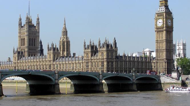 peste 24 000 de incercari de accesare a site urilor porno in parlamentul marii britanii