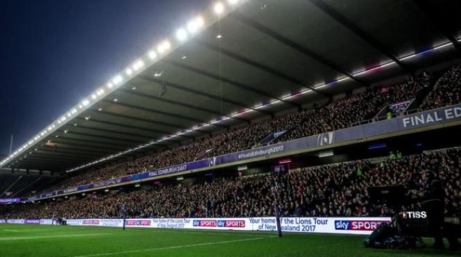 gerul din scotia a determinat mutare partidei de rugby dintre edinburgh si stade francais