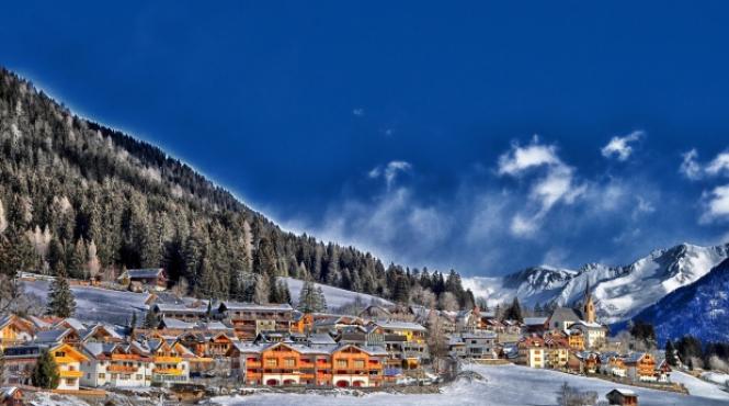 panica intr o statiune montana aproximativ 13 000 de turisti sunt blocati