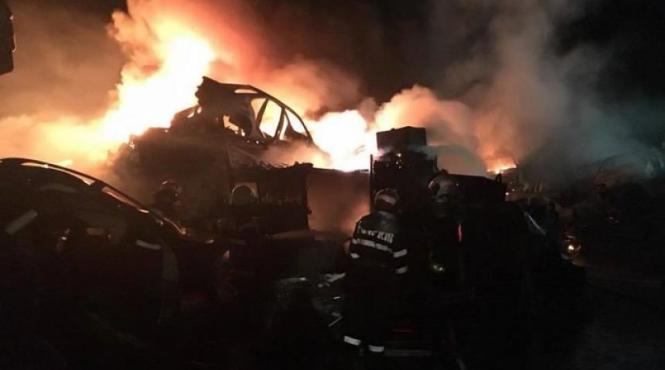 incendiu la o societate comerciala din sfantu gheorghe flacarile au mistuit o suprafata de 300 de metri