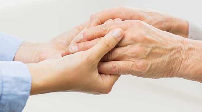 mai multe romance au dorit sa fie ingrijitoare in austria insa au fost inselate de firmele de recrutare