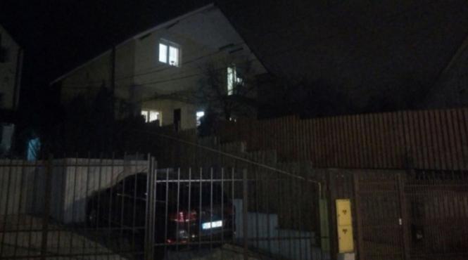 un student la informatica a fost gasit spanzurat pe terasa casei de sora lui