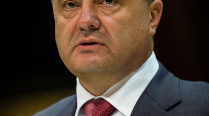 scandal la kiev 1 5 miliarde dolari confiscati de la o retea care il include si pe porosenko