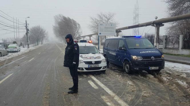 autoritatile au inchis orasul tulcea din cauza viscolui
