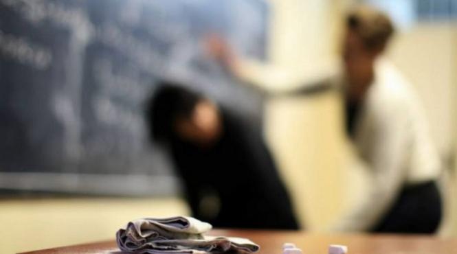 un elev de 10 ani din hunedoara a ajuns de urgenta la spital dupa ce invatatoarea l a lovit puternic in zona capului