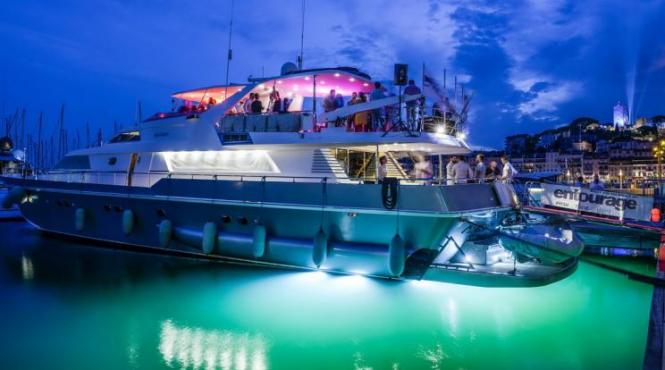 bogatii lumii si mai bogati in 2017 82 din avutia mondiala a ajuns in buzunarele a 1 din populatia globului