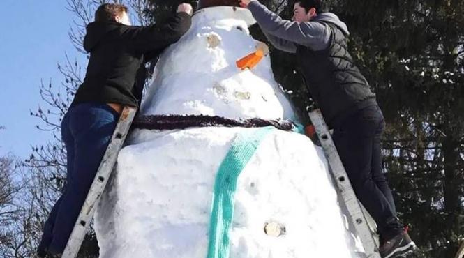 in romania se afla cel mai mare om de zapada din europa