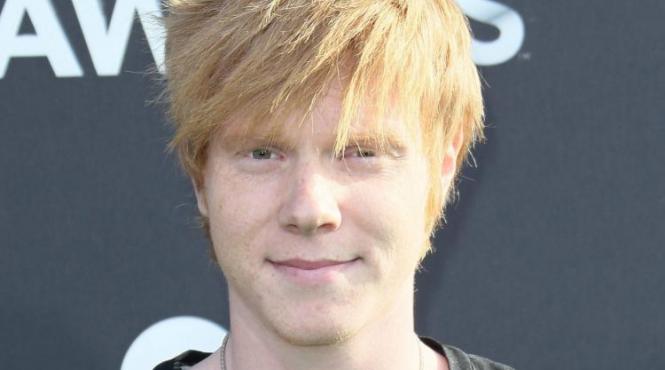 actorul adam hicks fosta vedeta disney a fost arestat fiind suspectat de jaf armat