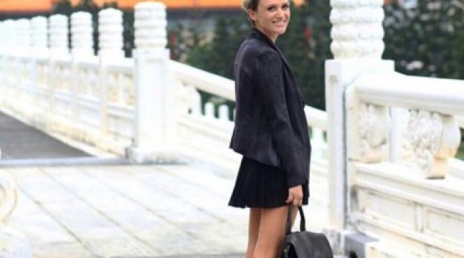 diana munteanu carmen negoita si giulia cucerite de creatiile designerului eugeniu garkonita