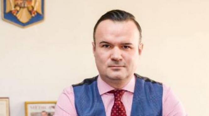 seful cnas si a dat demisia