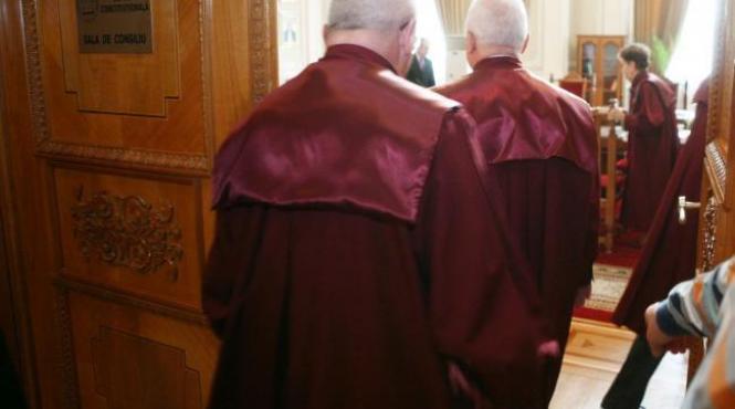 ccr declara neconstitutional statutul judecatorilor si procurorilor