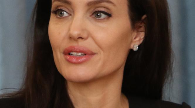 angelina jolie va colabora cu nato pentru a lupta impotriva violentelor sexuale